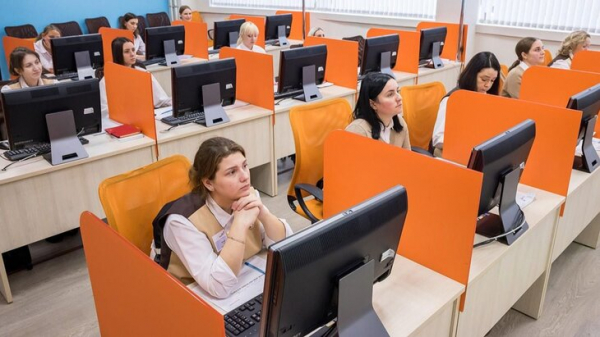 Учебному центру "Академия искреннего сервиса" исполнилось 10 лет