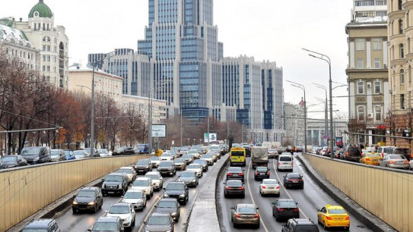 Поздравления с 8 Марта будут транслироваться на 270 дорожных табло в Москве