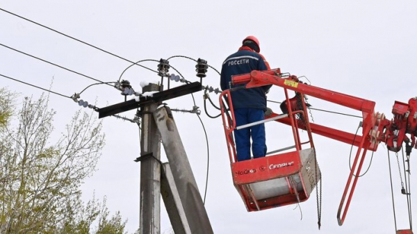 "Россети" восстановили работу более 2,5 тыс энергообъектов в Подмосковье "Россети" восстановили работу более 2,5 тыс энергообъектов в Подмосковье