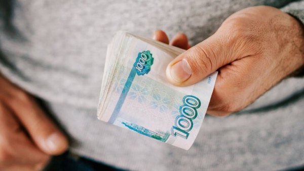 Мошенники стали выманивать деньги у новых сотрудников под видом работодателей Мошенники стали выманивать деньги у новых сотрудников под видом работодателей